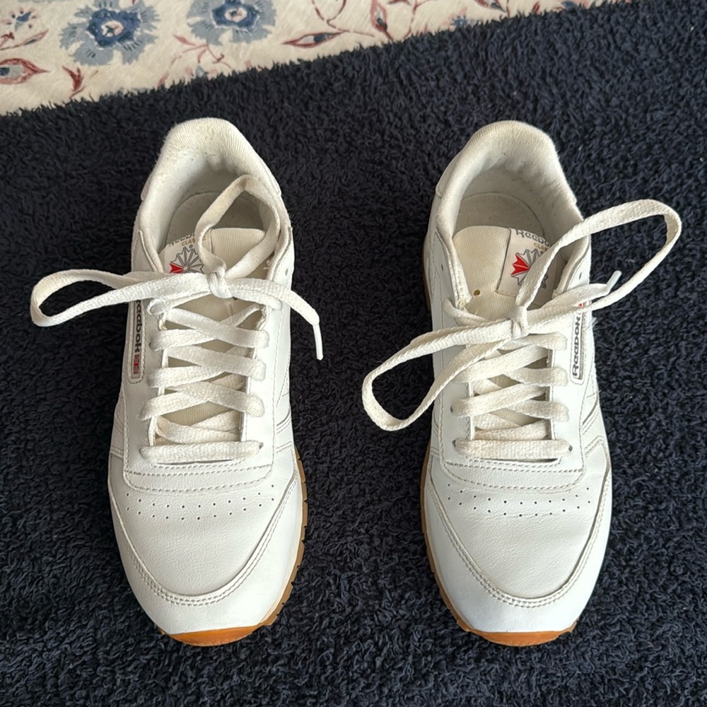 Reebok white classic sneaker